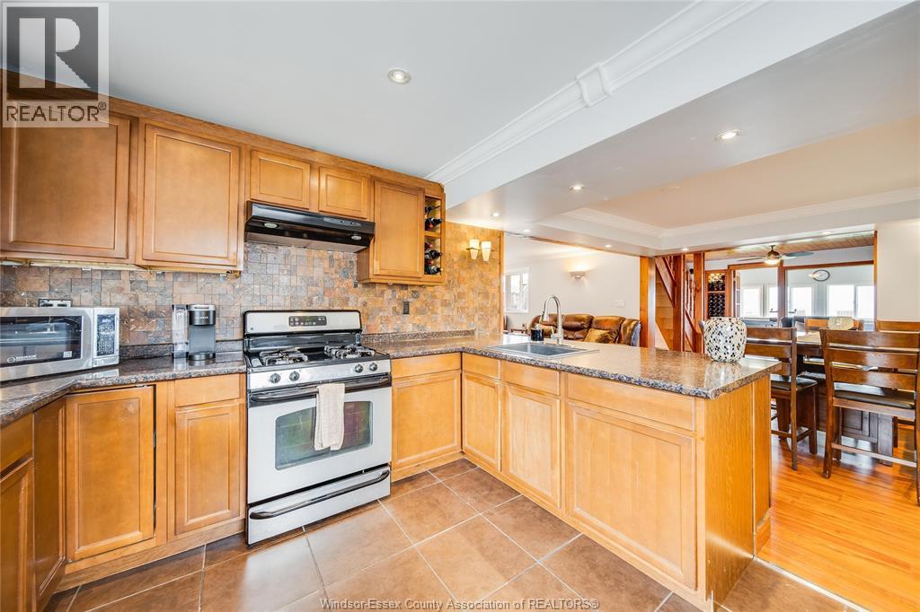 1328 SHORELINE AVENUE - 13