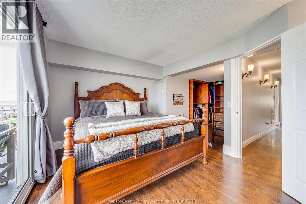 1328 SHORELINE AVENUE - 21