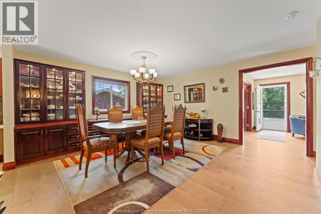 270 Irwin AVENUE, Essex — photo 8
