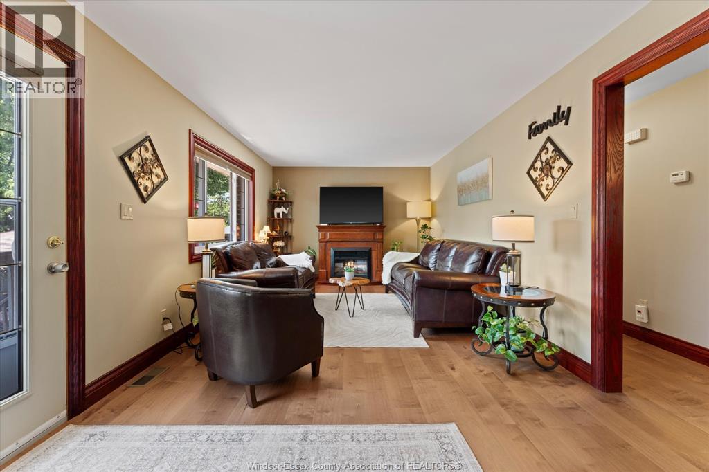 270 Irwin AVENUE, Essex — photo 11