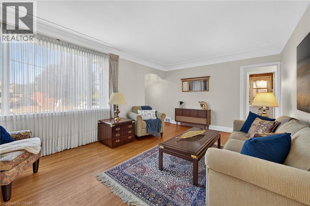174 MONTROSE Avenue, Hamilton — photo 4