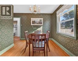 Dining room - 174 Montrose Avenue, Hamilton, ON L8K4Y9 Photo 10