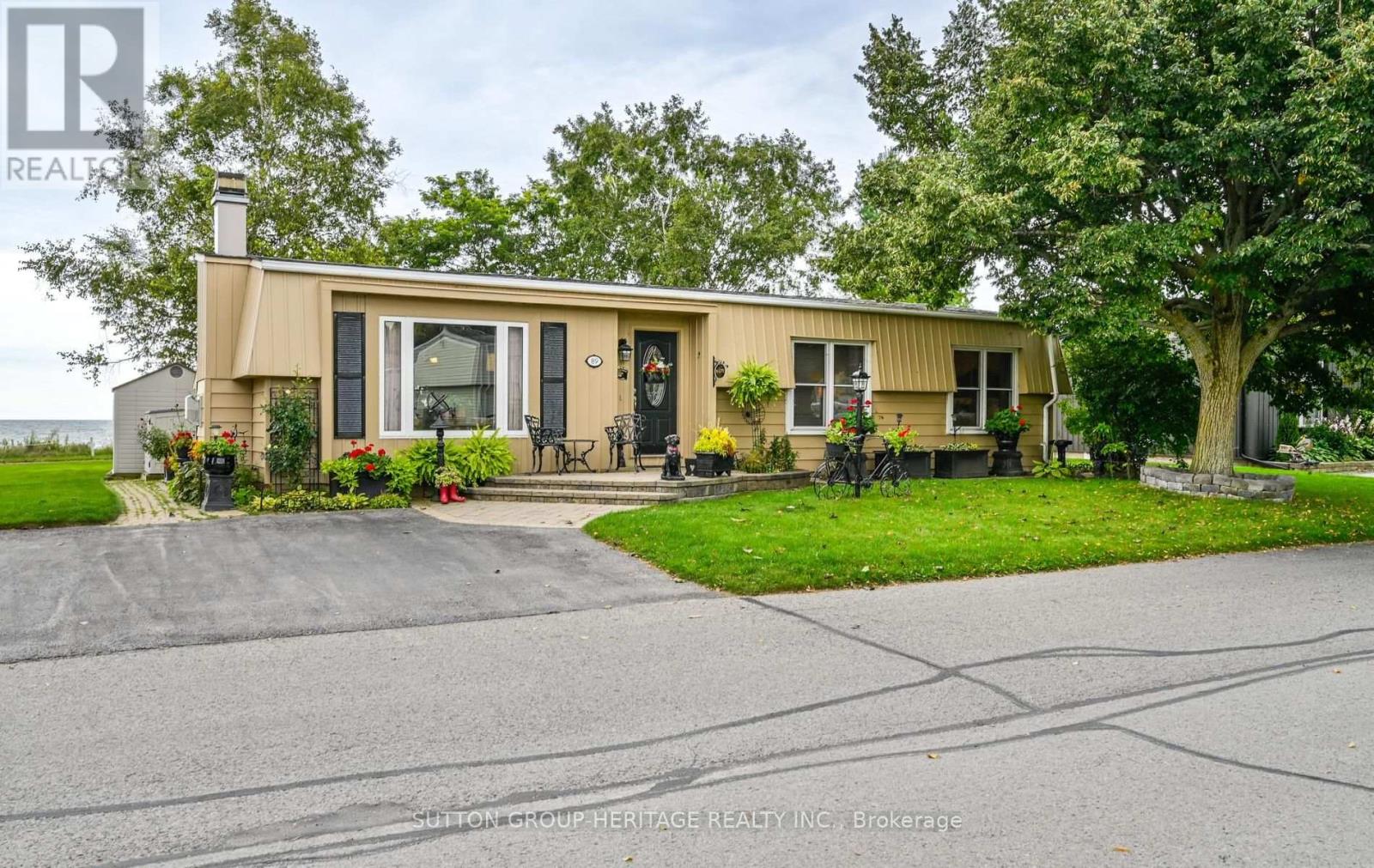 89 BLUFFS ROAD, Clarington (Newcastle)