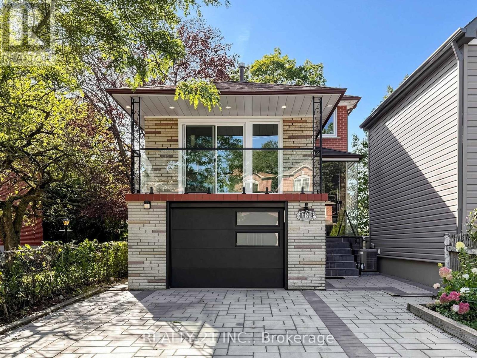 Photo of 120 Queensbury Avenue