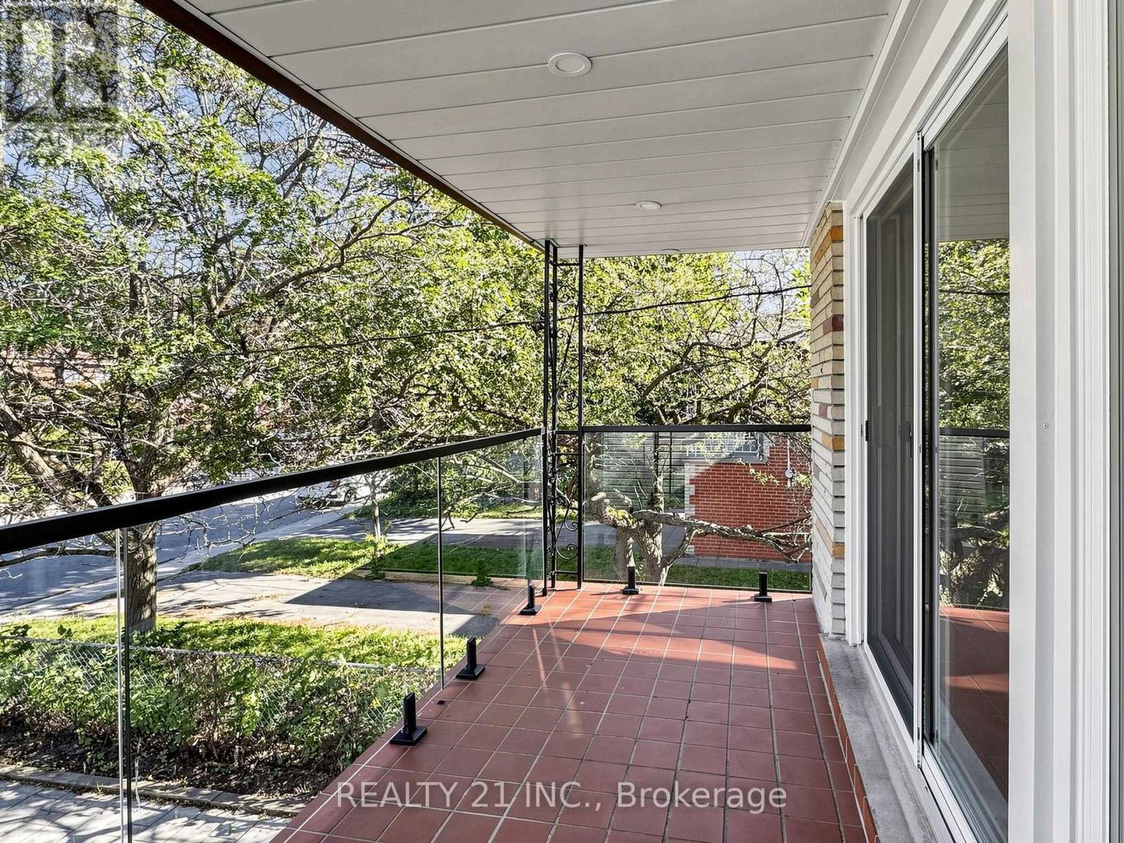 120 QUEENSBURY AVENUE, Toronto (Birchcliffe-Cliffside) — photo 4