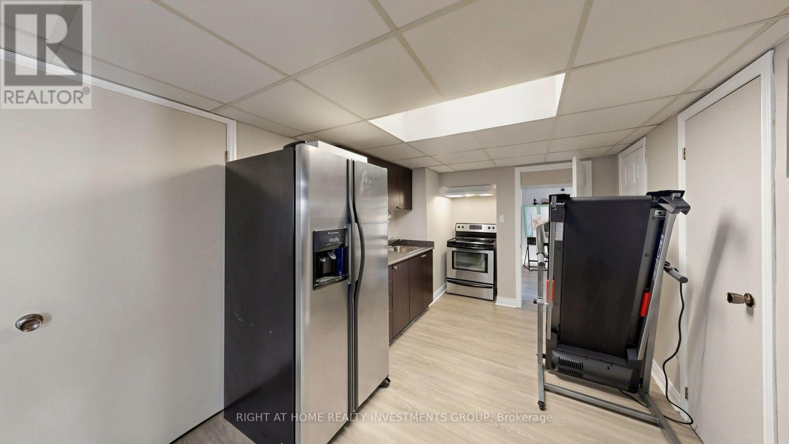 86 BURLING PLACE - 30
