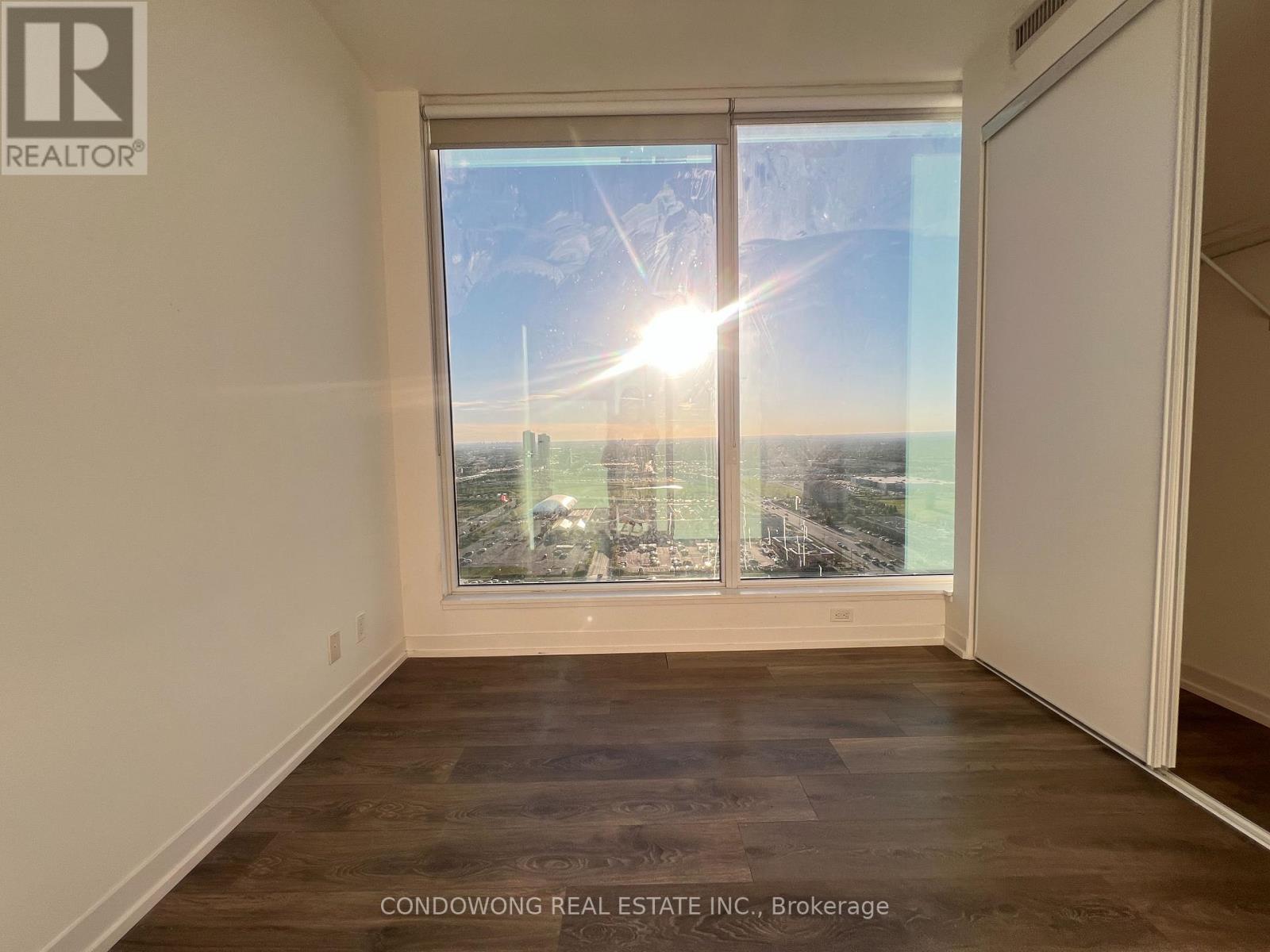 2610 - 5 BUTTERMILL AVENUE, Vaughan (Vaughan Corporate Centre) — photo 4