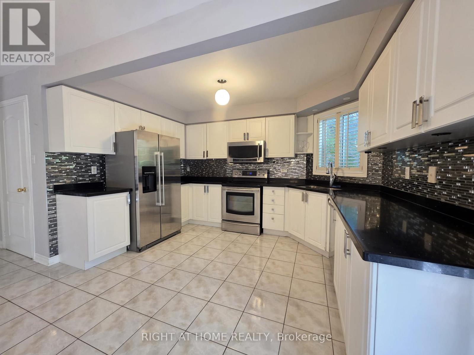 63 SUNRIDGE STREET, Richmond Hill (Oak Ridges) — photo 5