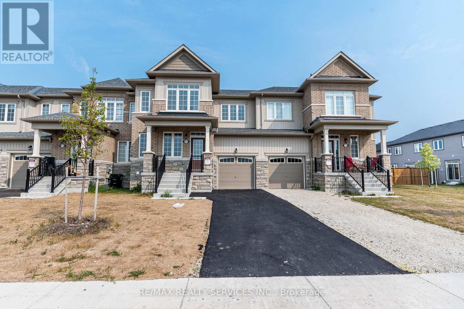 73 CENTRAL SQUARE BOULEVARD, Wasaga Beach