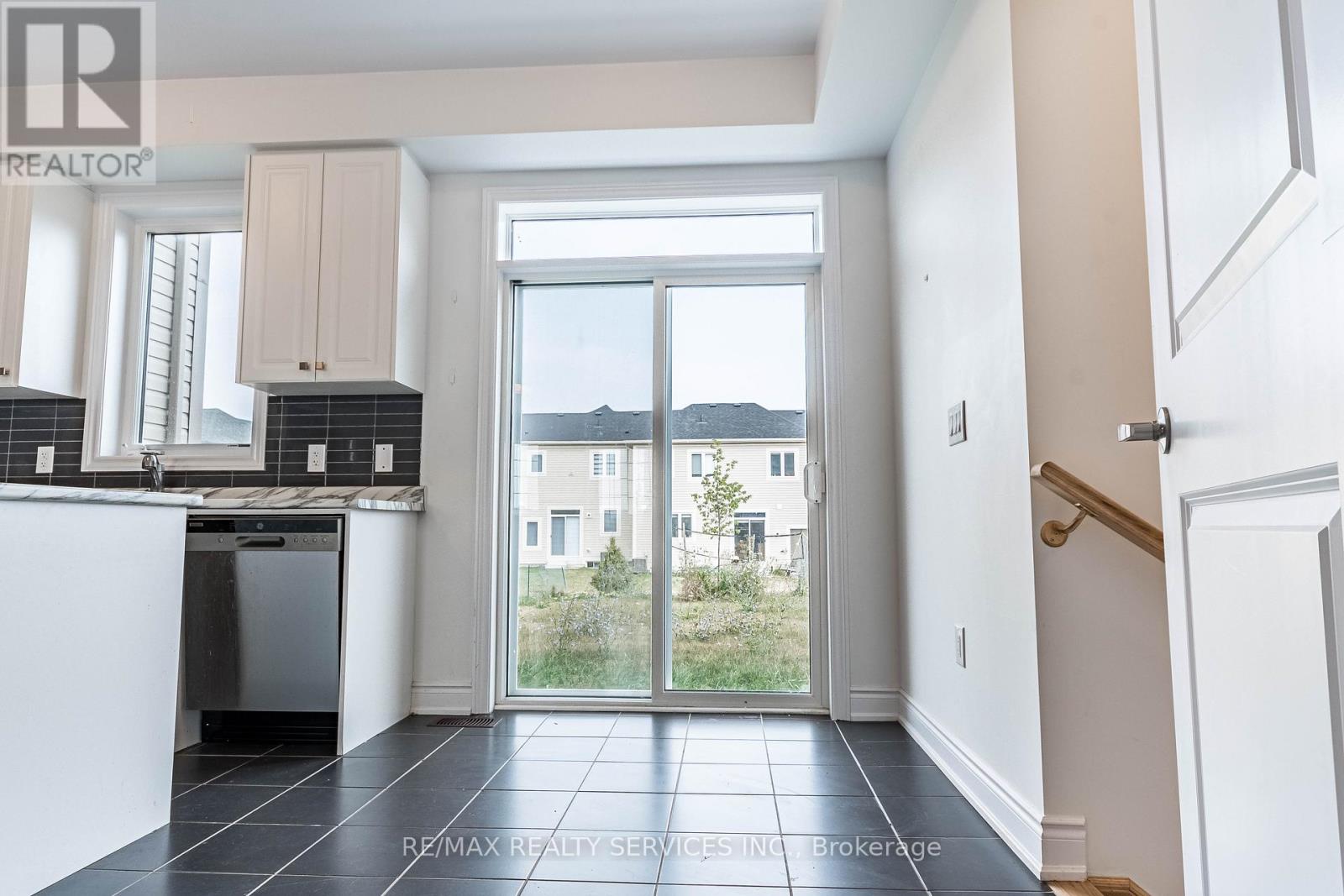 73 CENTRAL SQUARE BOULEVARD, Wasaga Beach — photo 11