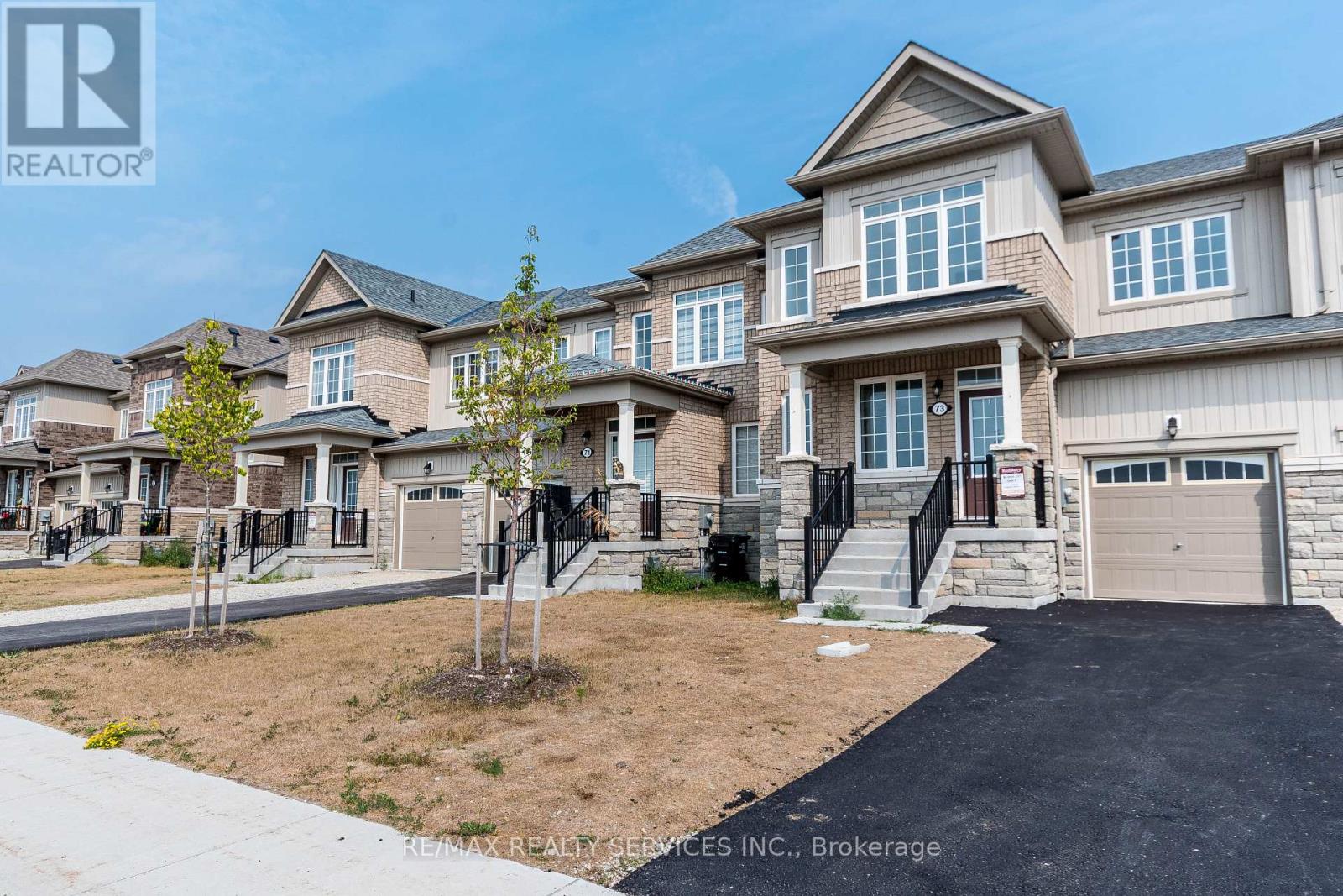 73 CENTRAL SQUARE BOULEVARD, Wasaga Beach — photo 2