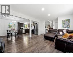 Family room - 6610 Dewdney Avenue, Regina, SK S4T6W7 Photo 7