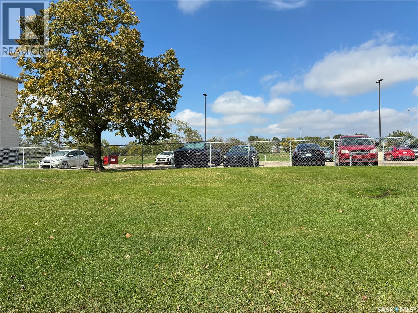 #207 20 Kleisinger CRESCENT - 13