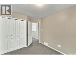 3917 Victoria Avenue, Regina, SK S4T1M7 Photo 15