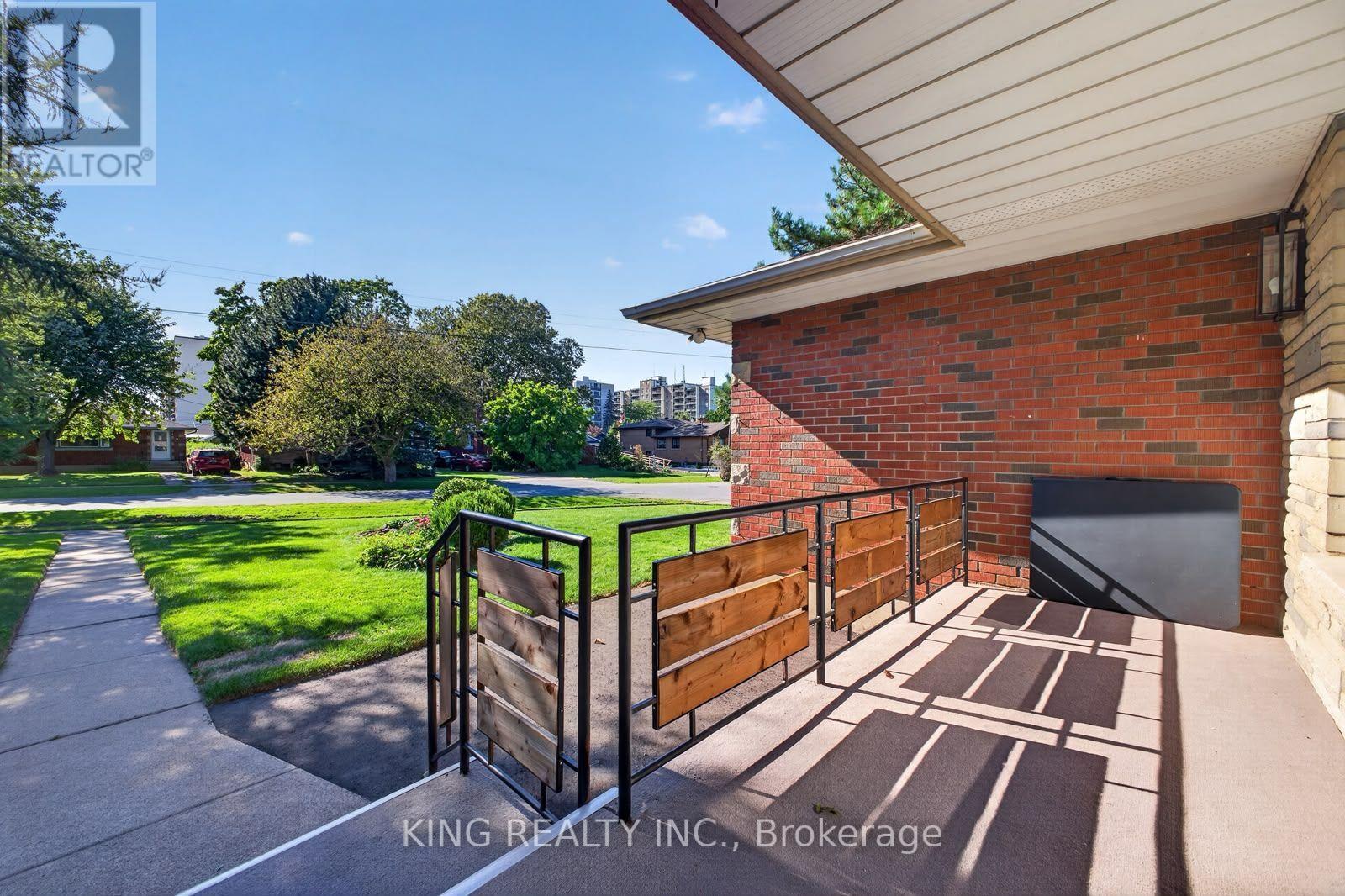 35 HEWKO STREET, St. Catharines (Fairview) — photo 11