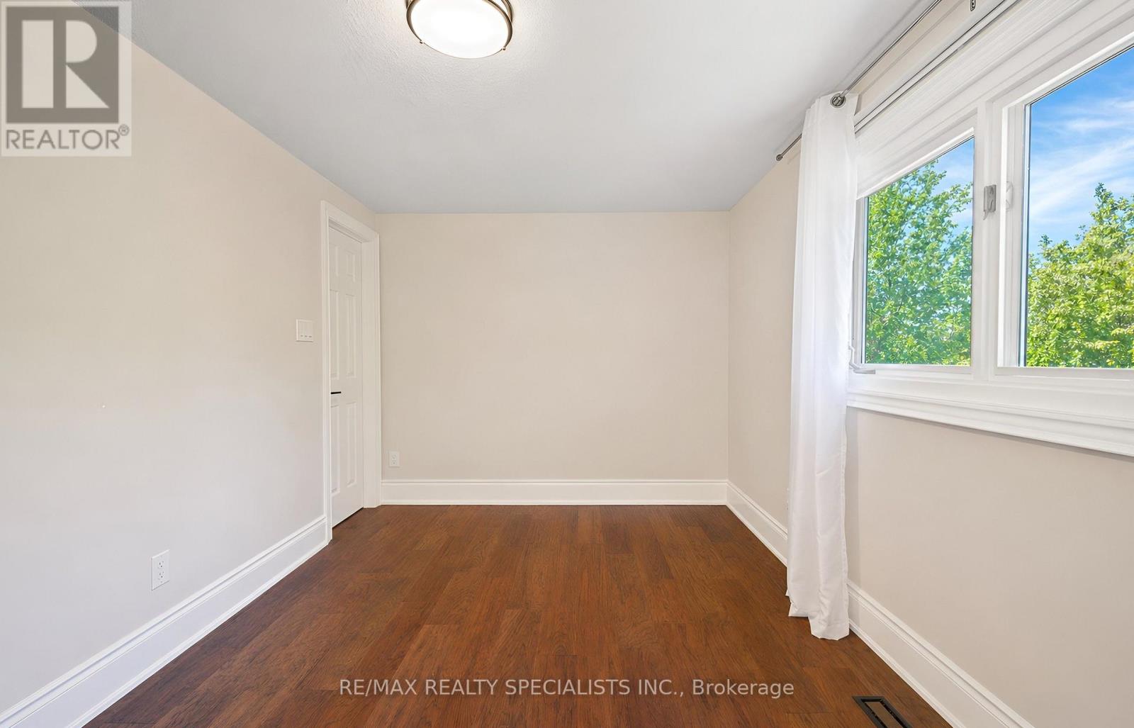 8 CULHAM STREET - Image 31