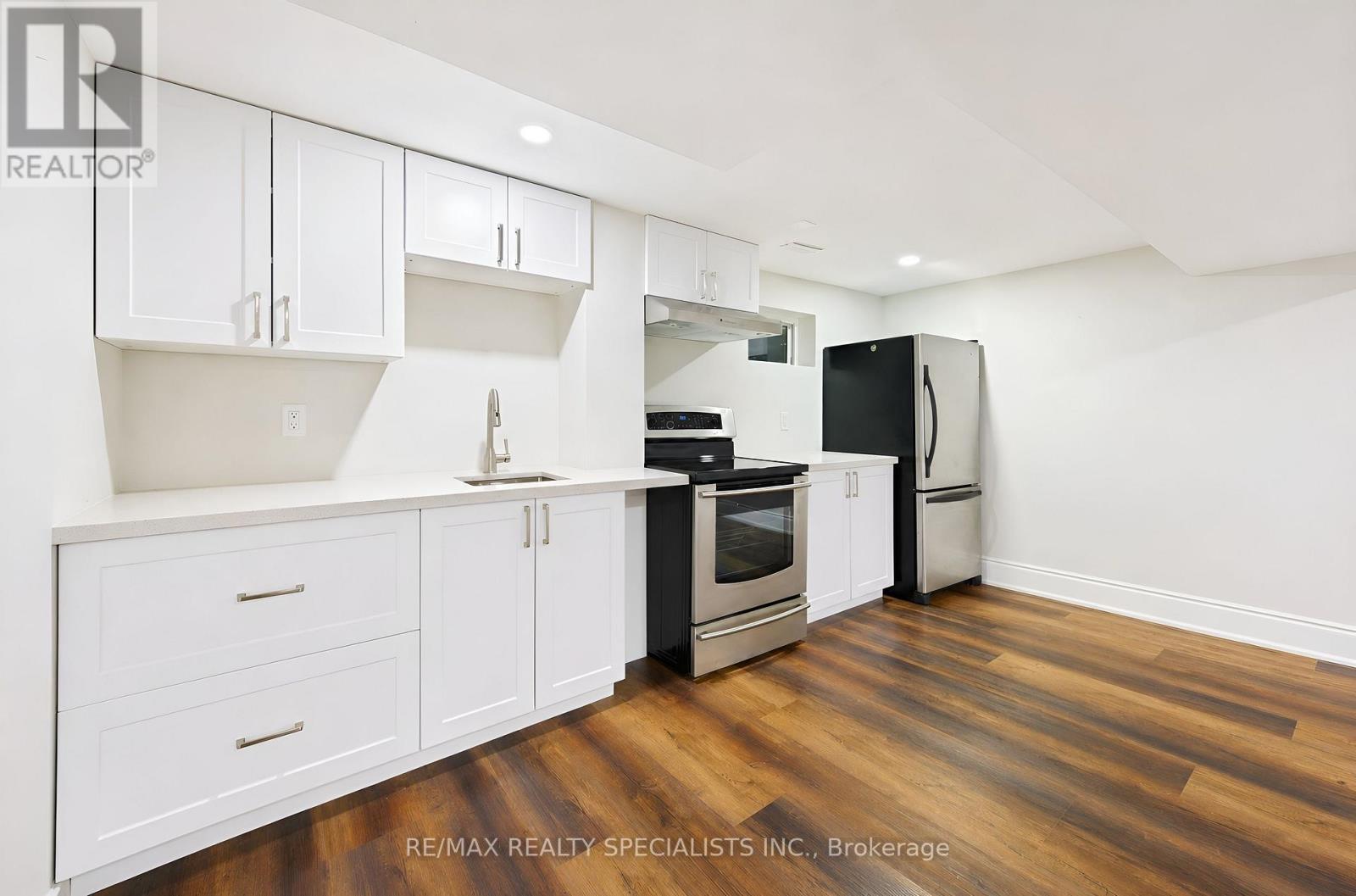 8 CULHAM STREET - Image 37