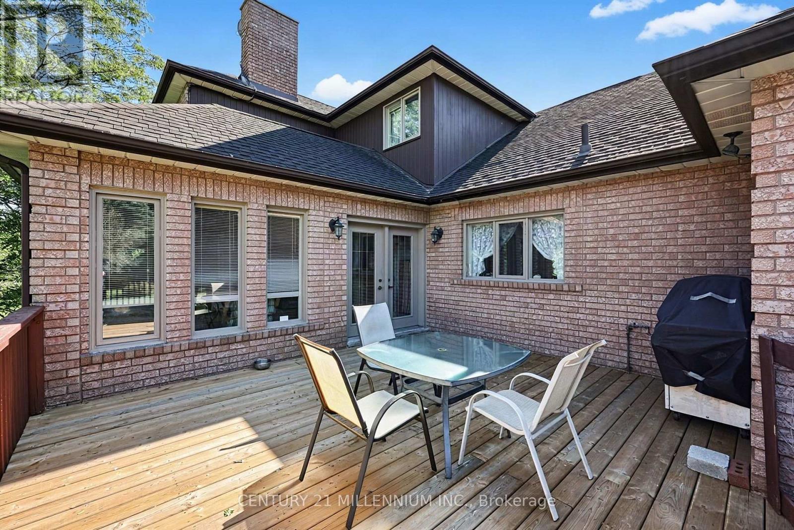 16 TANGLEWOOD DRIVE - 34