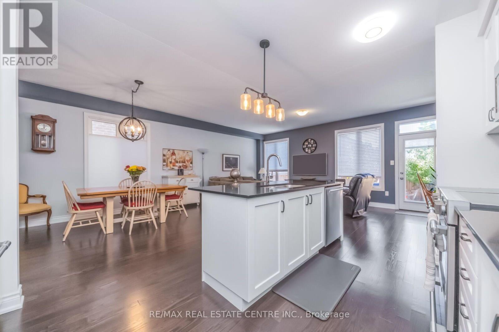 457 WHITLOCK AVENUE, Milton (FO Ford) — photo 12