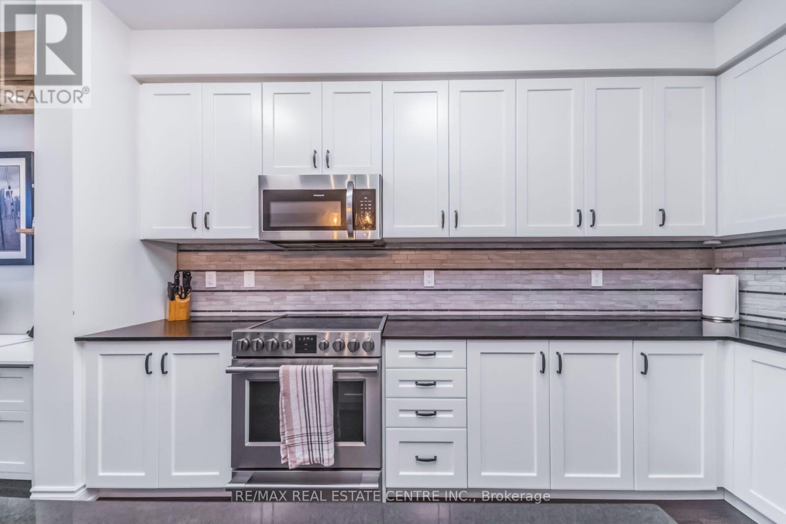 457 WHITLOCK AVENUE, Milton (FO Ford) — photo 8