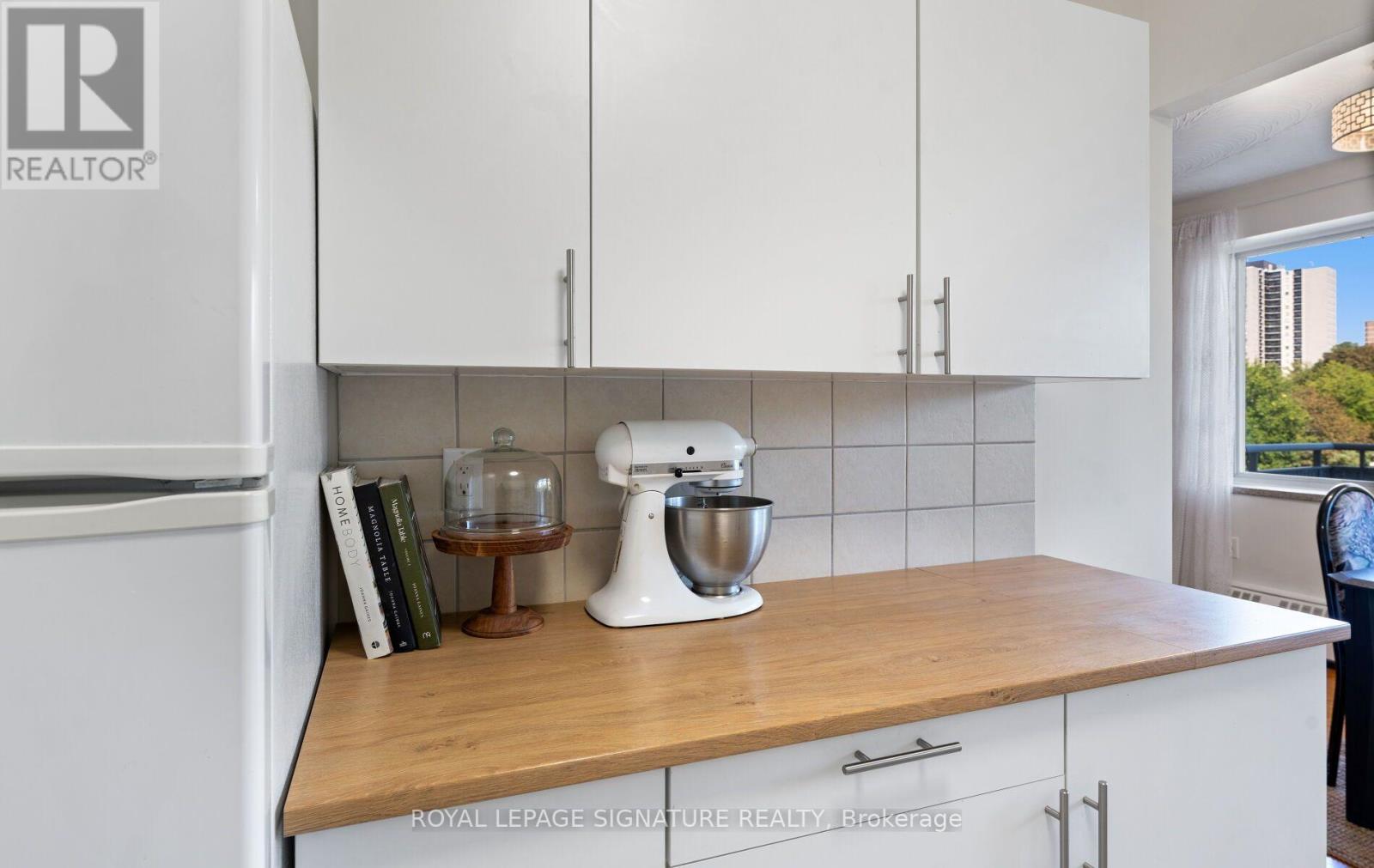 #410 30 ALLANHURST DRIVE - 15