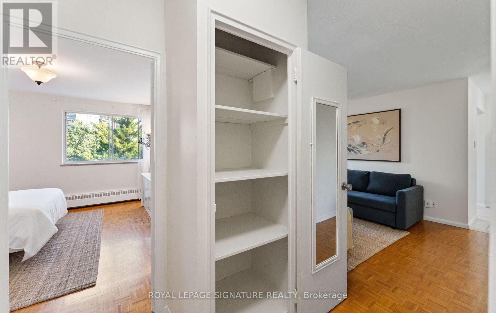 #410 30 ALLANHURST DRIVE - 18