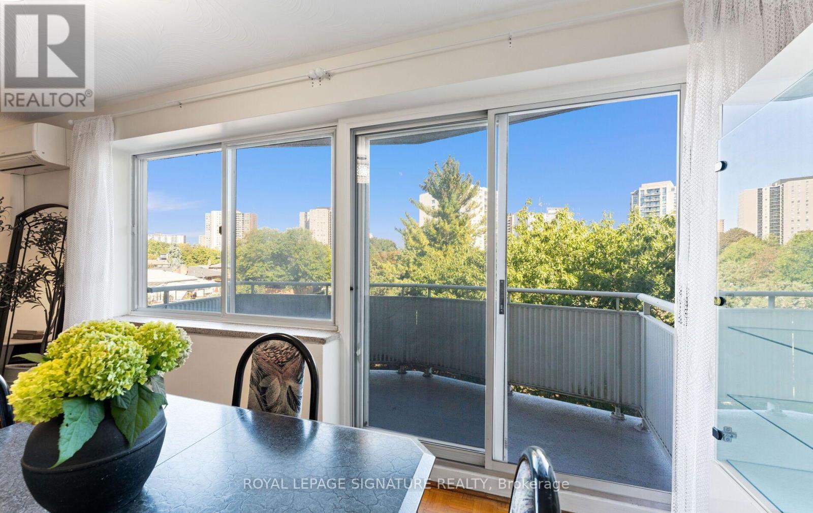 #410 30 ALLANHURST DRIVE - 24