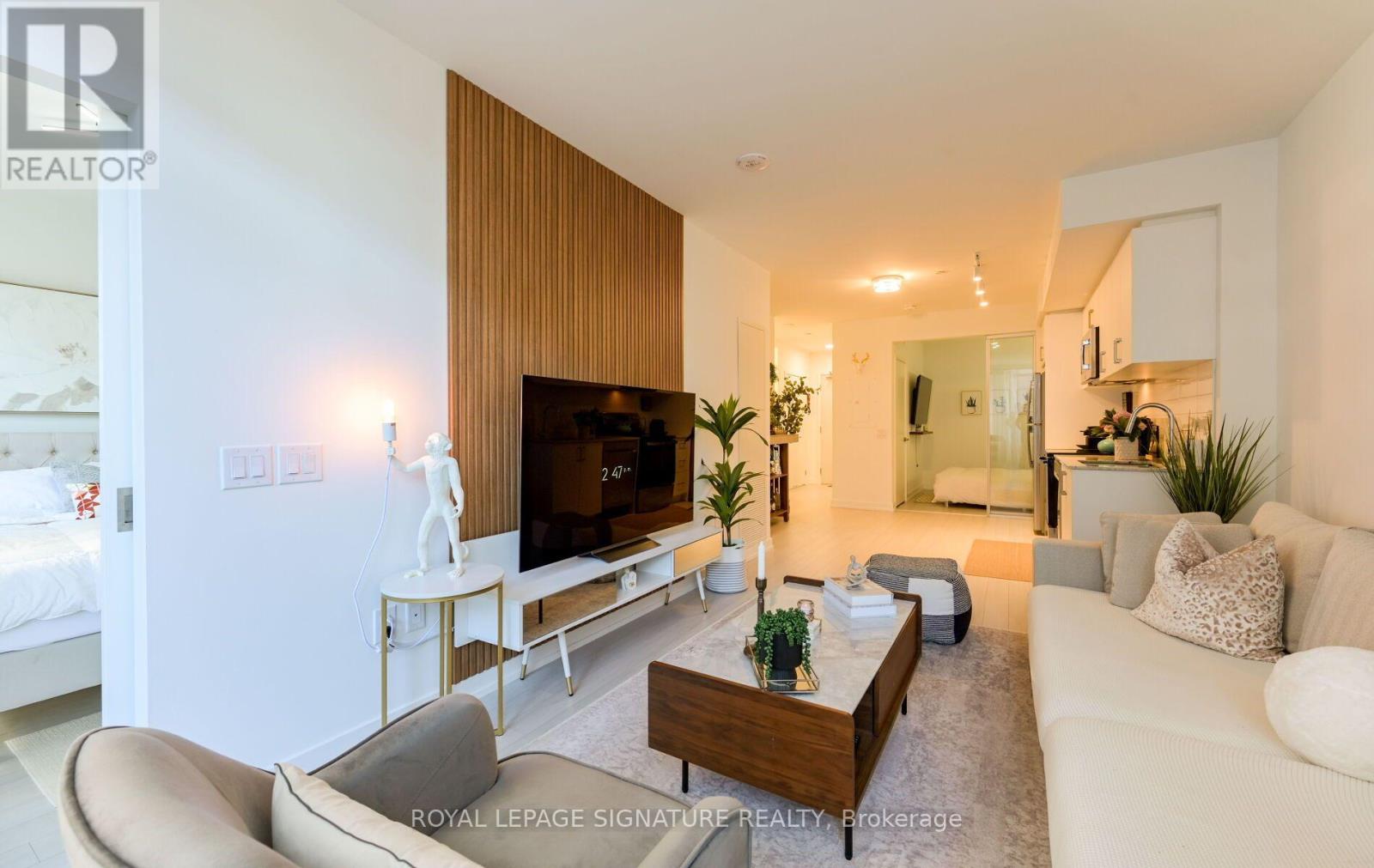 614 - 4010 EGLINTON AVENUE, Toronto (Humber Heights)