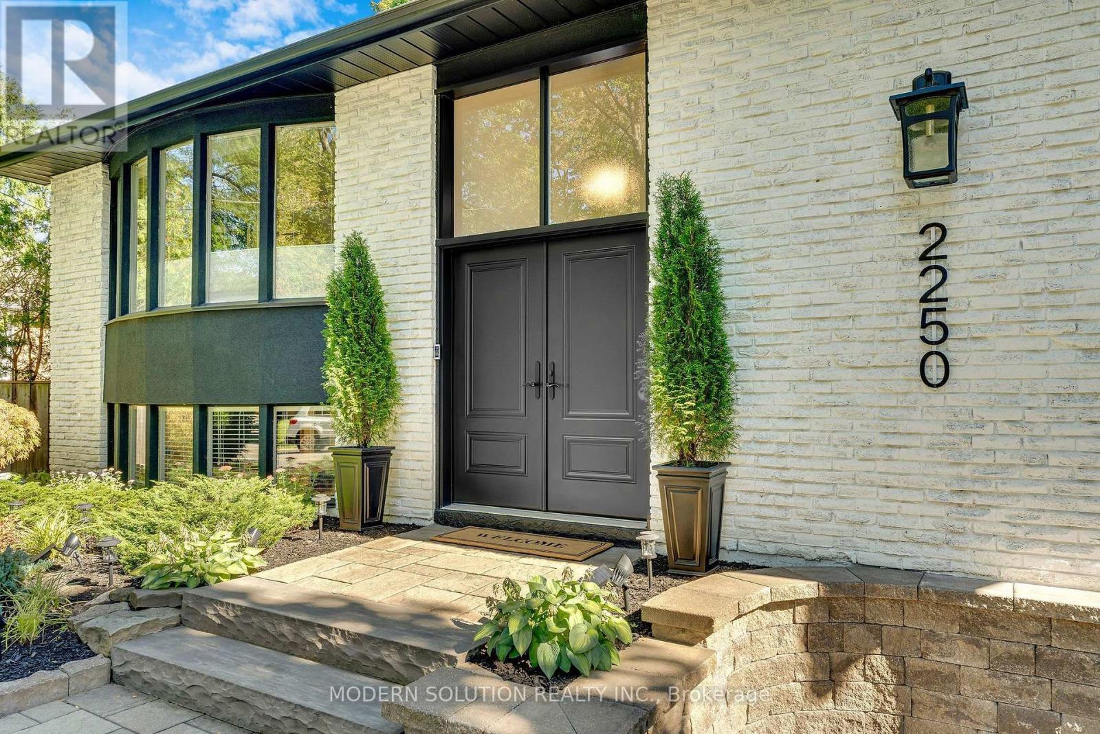 2250 DUNEDIN ROAD, Oakville (FD Ford) — photo 5