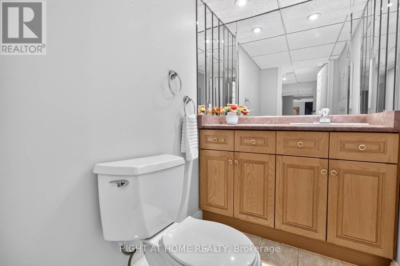 #83 5480 GLEN ERIN DRIVE - Image 31
