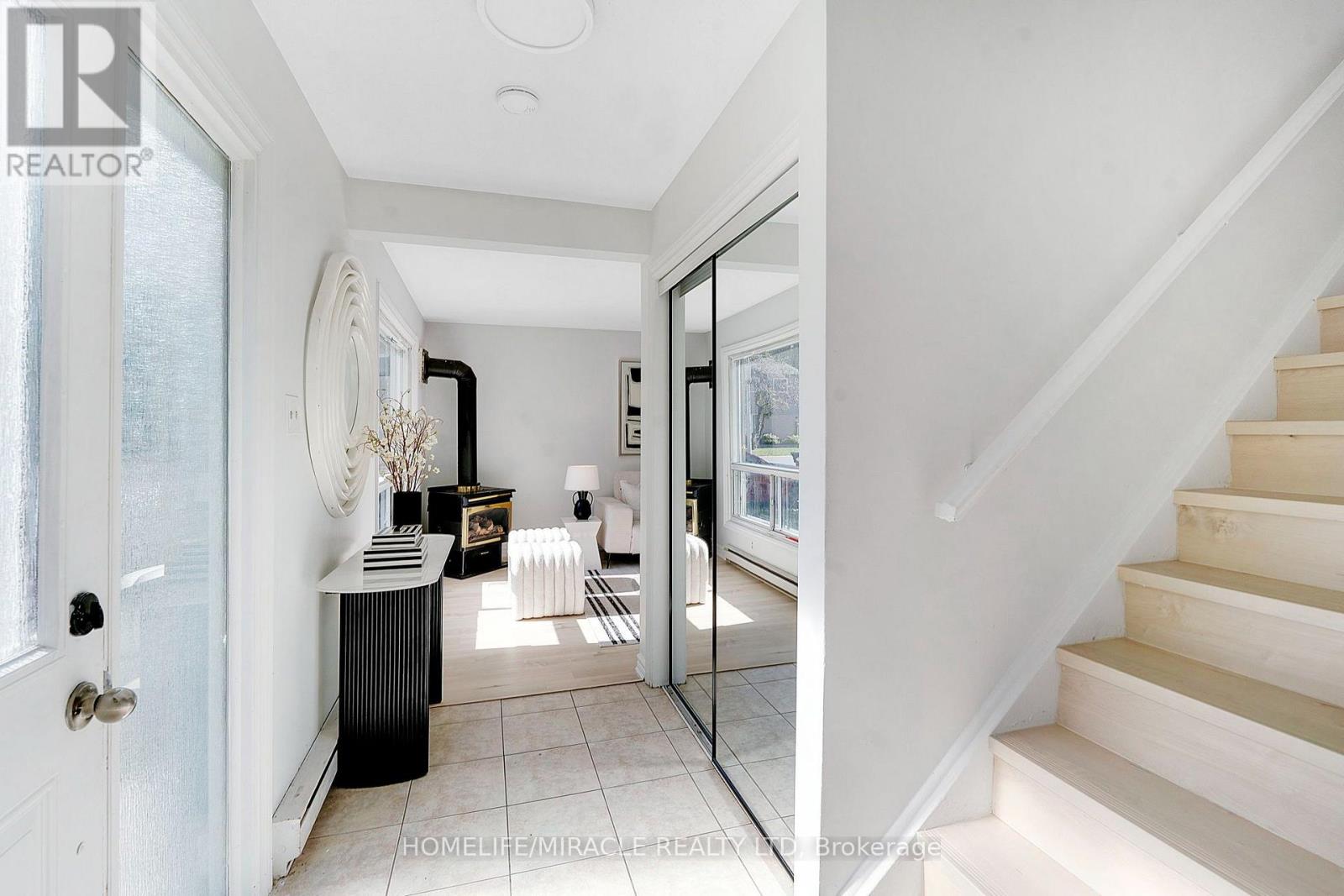 10 HABITAT SQUARE, Brampton (Central Park) — photo 8