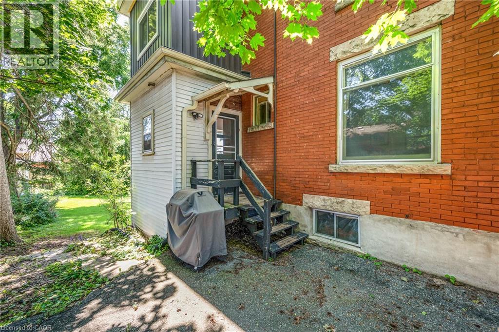 458 WOOLWICH Street, Guelph — photo 4
