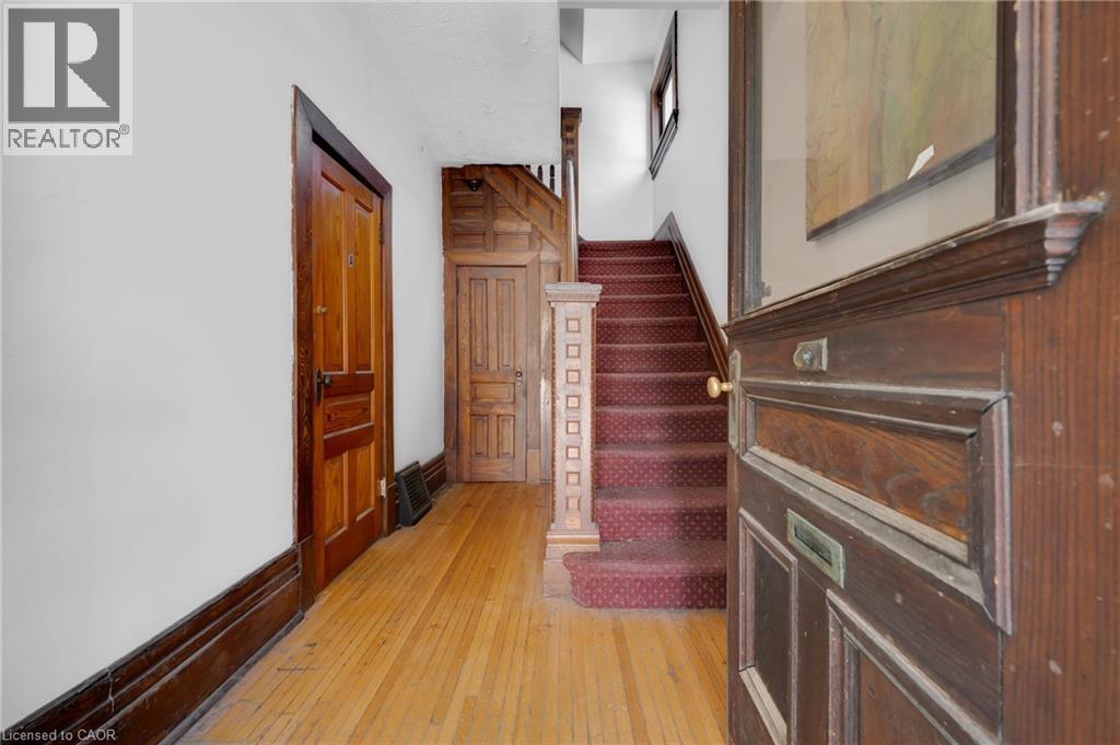 458 WOOLWICH Street, Guelph — photo 5