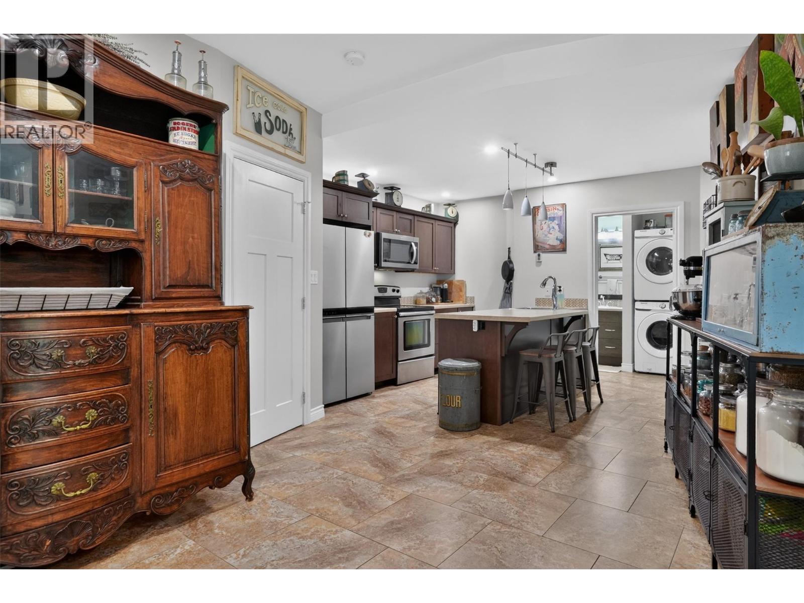 #102 2001 Perrier Road - 13