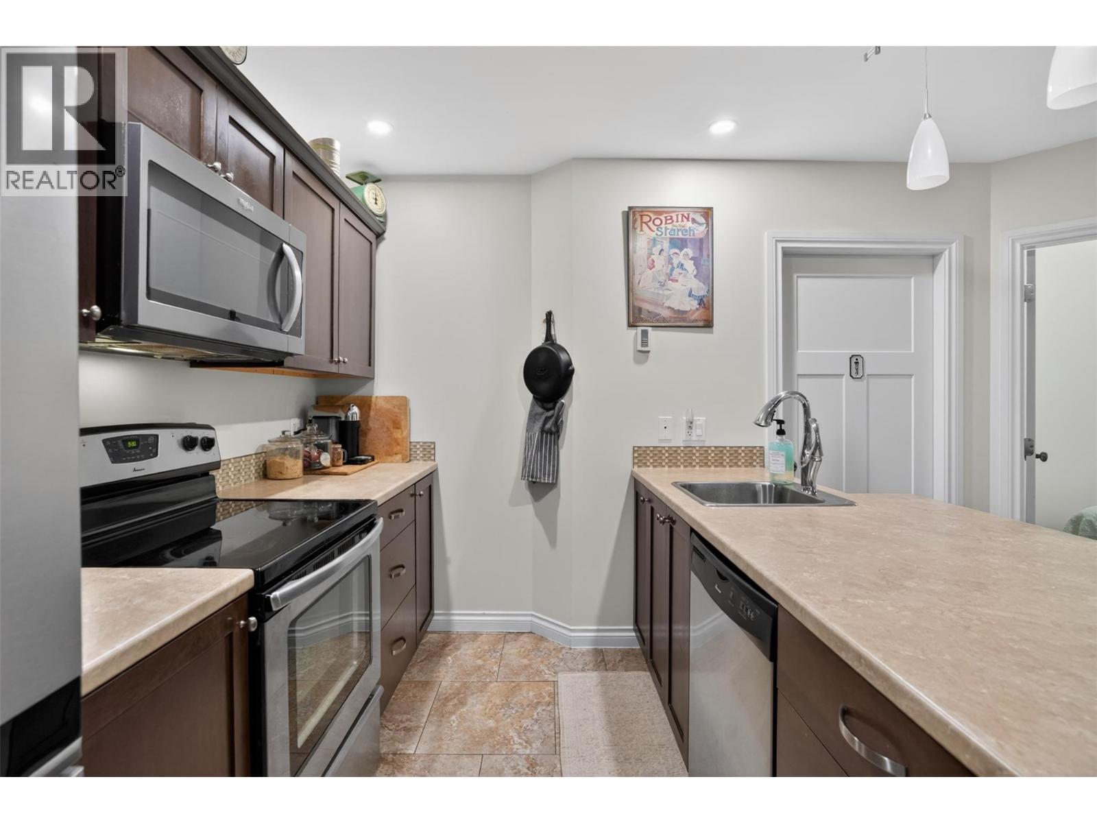 #102 2001 Perrier Road - 16