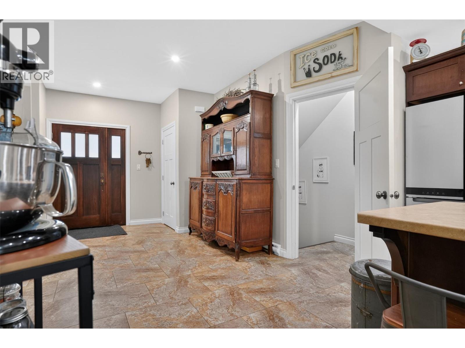 #102 2001 Perrier Road - 26