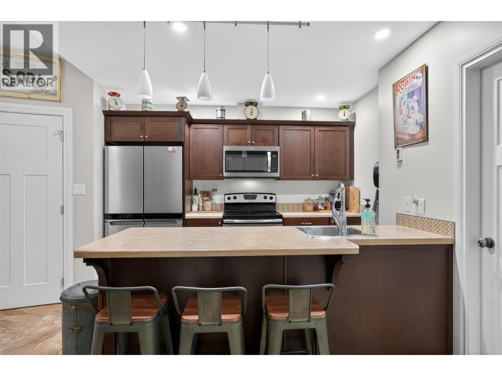 #102 2001 Perrier Road - Image 17