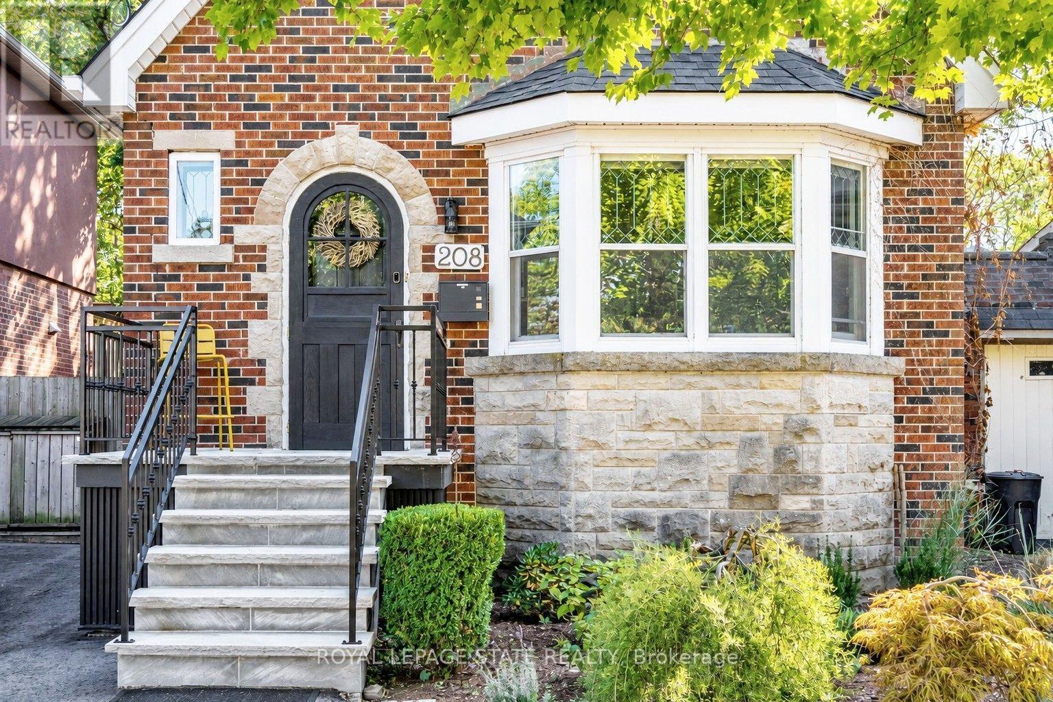 208 CLINE AVENUE N, Hamilton (Westdale) — photo 2