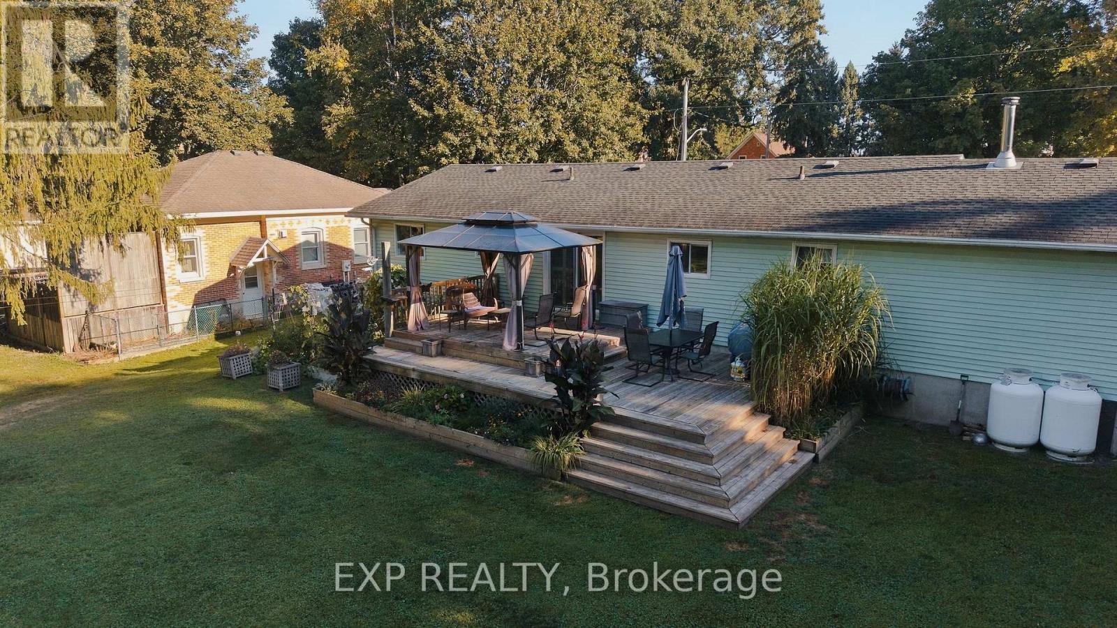 1065 HOWICK STREET - Image 30