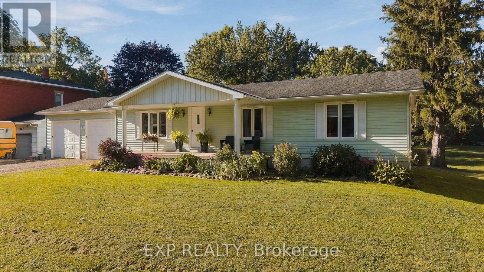 1065 HOWICK STREET - 34