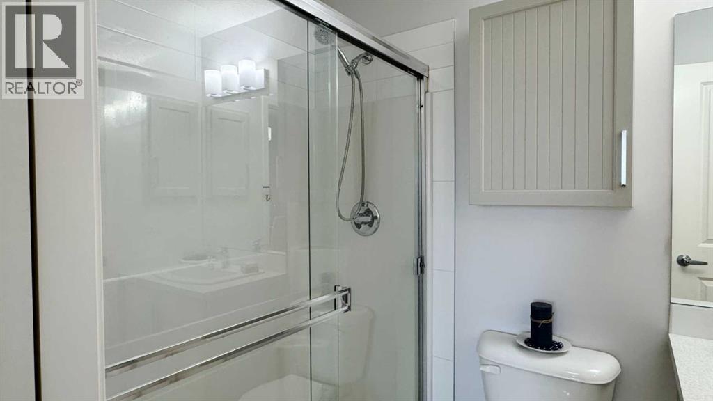 307, 20 Mahogany Mews SE - photo 18