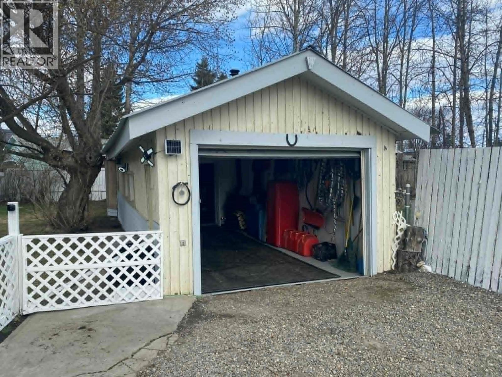 4616 50 Avenue - 15