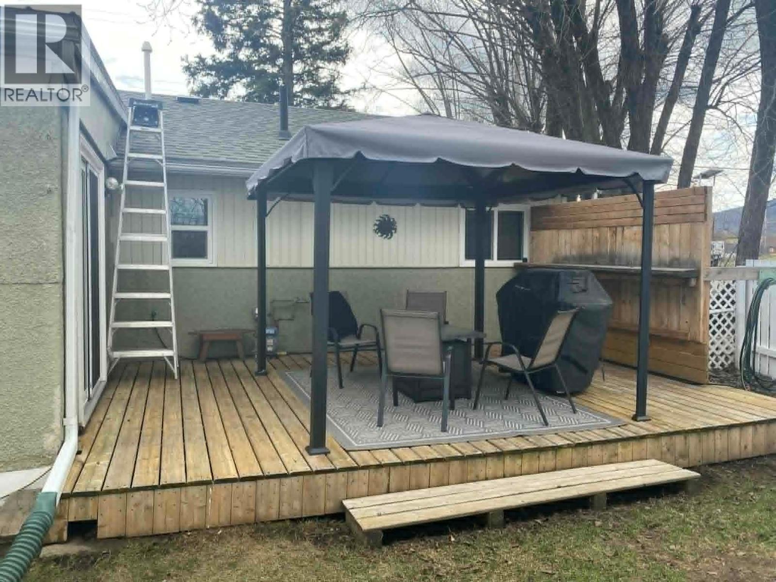 4616 50 Avenue - Image 11