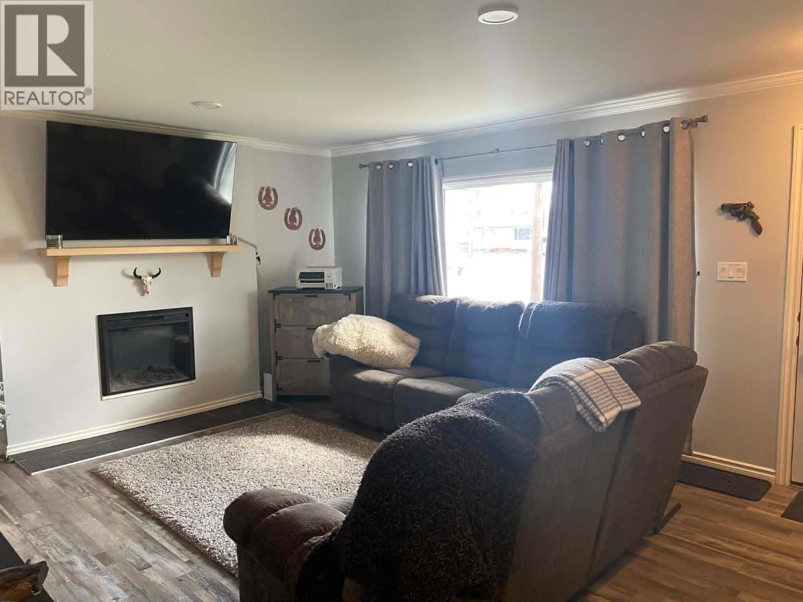 4616 50 Avenue - Image 4