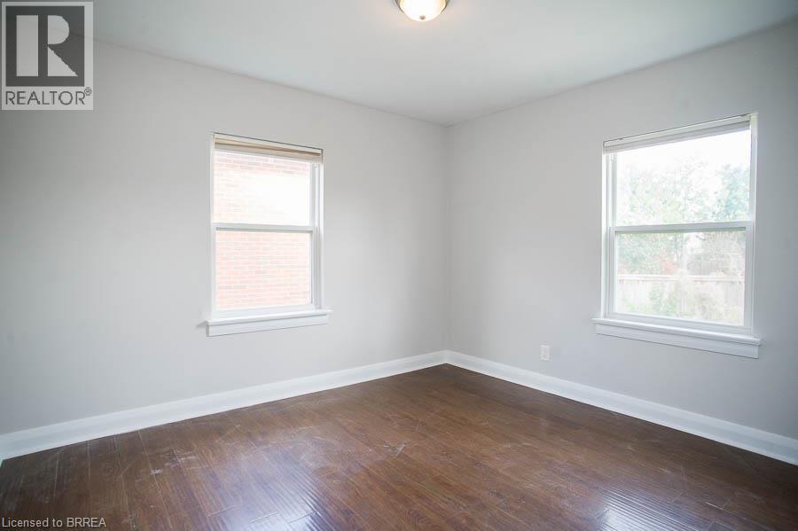 76 MOUNT PLEASANT Street, Brantford — photo 8