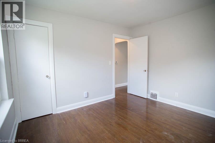 76 MOUNT PLEASANT Street, Brantford — photo 9