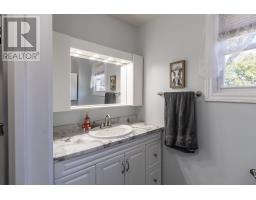 1310 Peoples Rd, Sault Ste  Marie, ON P6C3W8 Photo 16