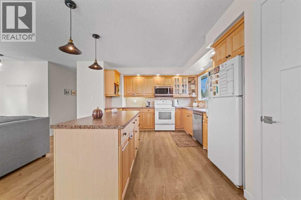 Listing photo – 6508 Enevold Drive, Camrose