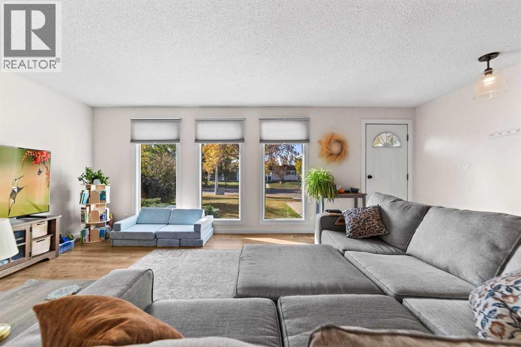 Listing photo – 6508 Enevold Drive, Camrose