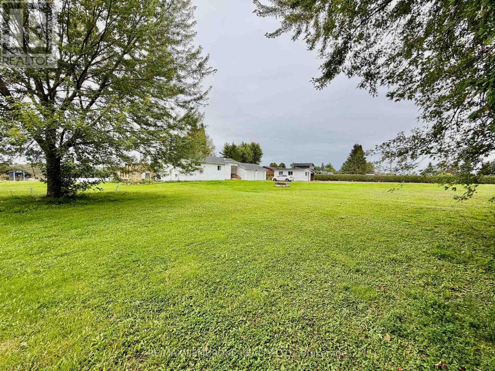 2066 La Passe Road, Whitewater Region, Ontario, K0J1C0, Whitewater Region, Ontario — photo 5 of 5
